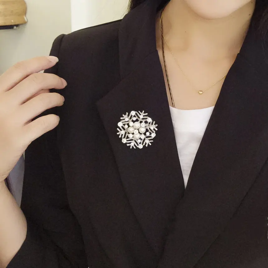 Narin İnci Ve Kristaller Kar Tanesi Broş Elbise Pin Takı Ofis Bayan İçin Zarif Düğün Gelin Buketi Broş