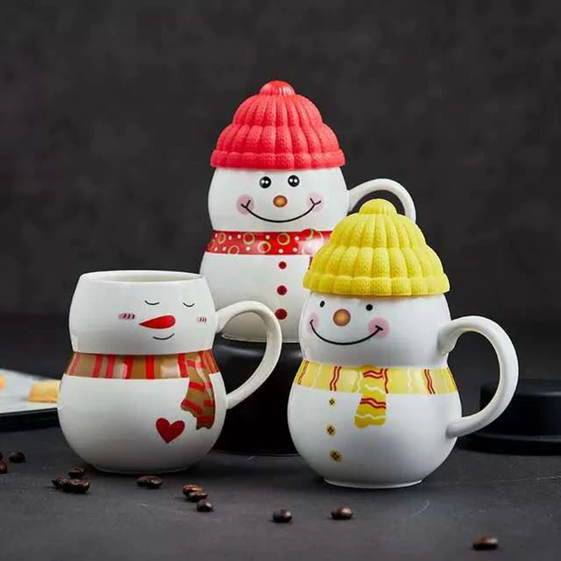 Yaratıcı Sevimli Noel Kupalar Çiftler Seramik Noel Baba Figürleri kapaklı Hediye Su Bardağı Tatil Ofis Ev Süt Kahve