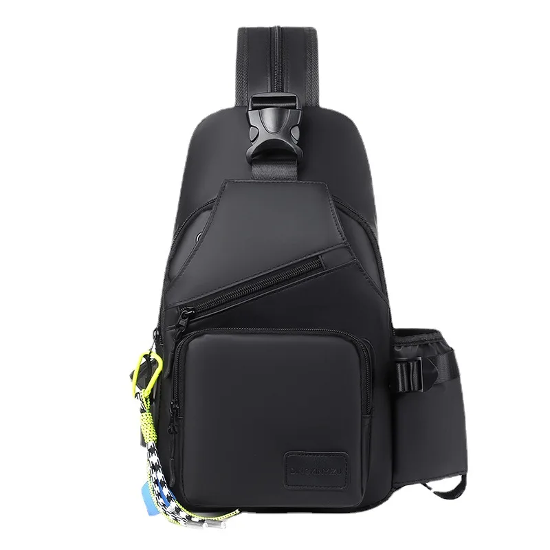 Yeni Büyük Kapasiteli Göğüs Çanta Erkekler İçin Çok Fonksiyonlu Açık Su Geçirmez Crossbody Paketi Moda Basit USB Şarj omuzdan askili çanta
