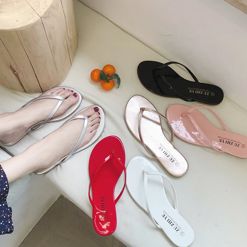 Yeni Kore Versiyonu Trendi Basit Flip Flop Düz Dış Giyim kaymaz Flip-Flop plaj sandaletleri ve terlik